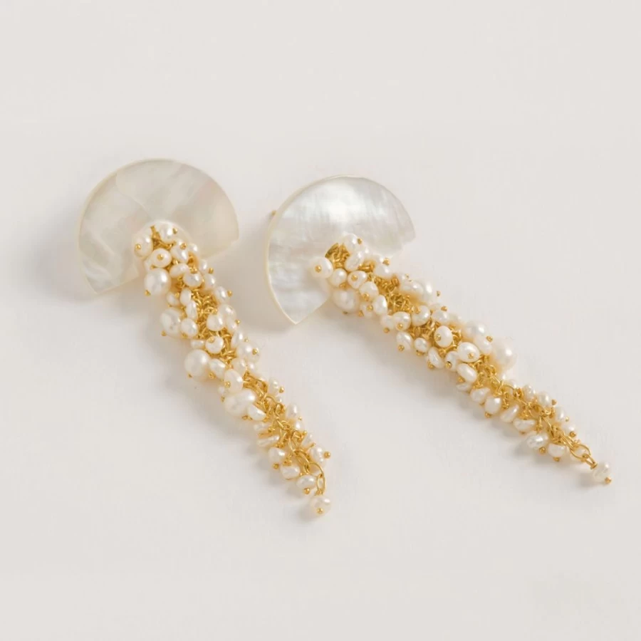 Freya Rose Women's Hakuro Ivory Mother of Pearl and Pearl Long Drop Earrings
